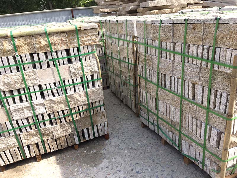 黄锈石蘑菇石 (3).jpg